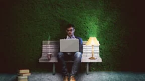 一秒钟设计8000张海报 阿里巴巴AI设计师“鹿班”直击行业痛点