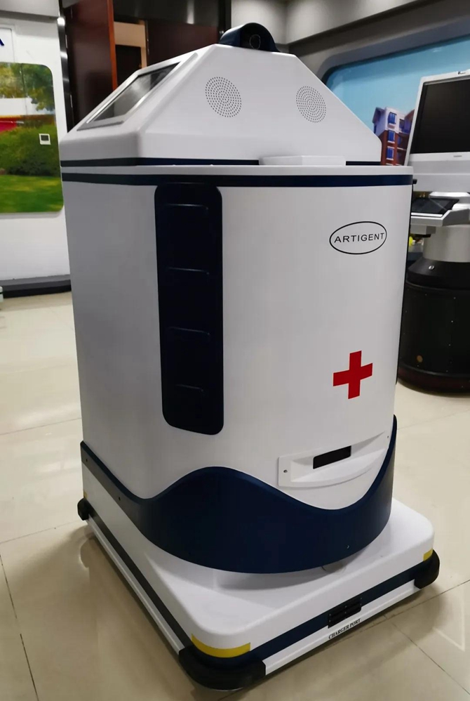 科技战“疫”!电子科大“小护士”智能机器人驰援武汉汉阳方舱医院