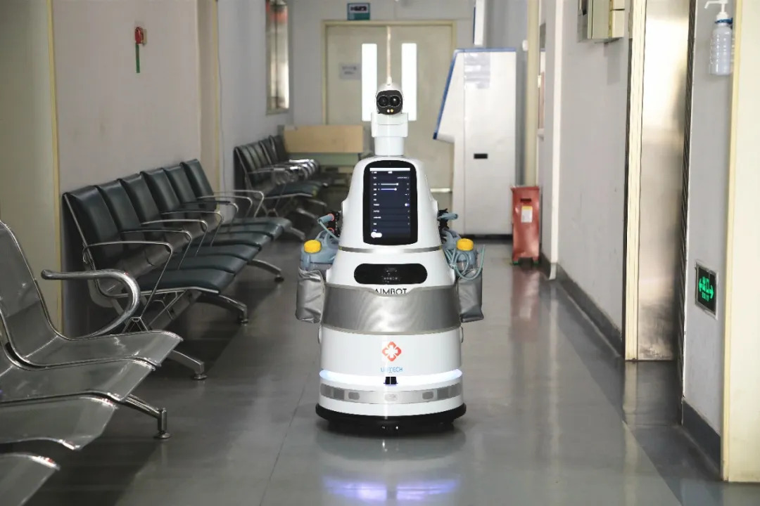 战疫兵器谱之防疫智能服务机器人—优必选科技