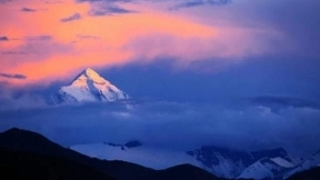 从“云监工”到“云登顶”，中国电信联合央视频实现珠穆朗玛峰5G云直播