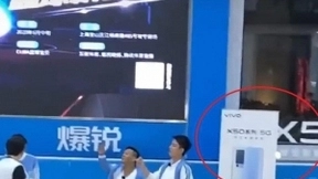 vivo X50系列谍照首次曝光 改用矩阵相机或配90Hz挖孔屏