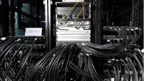 思博伦携手新华三完成业界首次大规模400GE测试