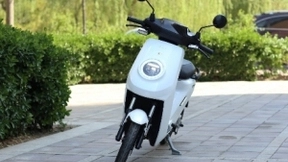 新国标智能旗舰小牛电动MQi2线上直播发售，售价4599元起