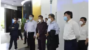 亚布力中国企业家论坛代表团考察云从科技 深入探讨新经济合作