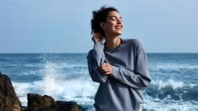 别只懂得“黑白灰”！OPPO Enco M31新色上市，给你一点颜色看看！