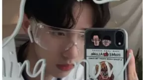 美颜相机“读懂”男生自拍 技术创新继续领跑拍照摄影榜