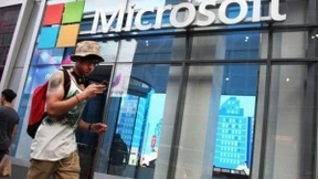 微软宣布永久关闭实体零售店，计入4.5亿美元费用