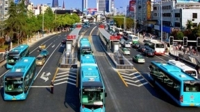 人工智能和物联网使公共交通更加智能和安全