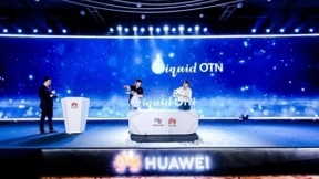 华为携手南方电网发布《智能电网下一代承载技术Liquid OTN白皮书》，加速电力行业数字化转型