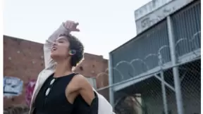 索尼真无线运动蓝牙耳机WF-XB700 快速充电解决您的续航焦虑