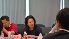 电子科大＆ZStack藏品捐赠仪式上 ，Intel首款实现硬件虚拟化功能的纪念CPU被赠予