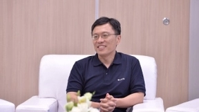 沈向洋：AI更大价值在C端 未来人工智能数量将超人类