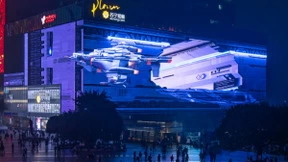 裸眼3D飞船科幻巨幕成网红打卡地亮相重庆，微美全息诠释高仿真AI视觉互动体验