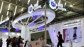 擎朗送餐机器人在2020国际智能机器人博览会打造智慧商业模式