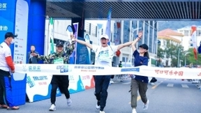 OriginOS Studio队员为爱徒步40公里，vivo倡导健康生活