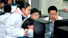 国仪量子“金刚石量子计算教学机”首次进入中学课堂