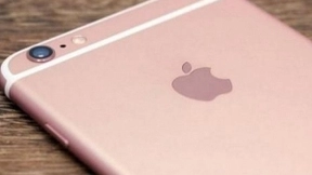 2020年全球智能手机出货量达12.4亿部，同比下降8.8%