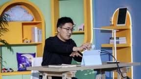 广泛赋能，唤醒+∞ 小度新品发布会扩张智能助手战略版图