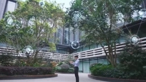 华为坚持以场景和技术创新为抓手，使能千行百业数字化转型