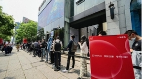 全新移动影像体验升级 一加9系列京东之家全国百店线下火爆开售