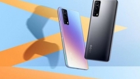 “55W闪充，快人一步” iQOO Z3今日10点正式开售