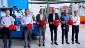 驭势科技无人驾驶物流车在巴斯夫工厂正式投入运营服务