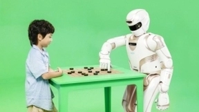 Walker+X全球首发，优必选科技全栈解决方案加速AI应用落地