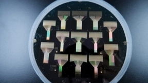 探营世界人工智能大会：脑机接口有望用于治疗渐冻症、失语症等