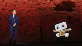 2021WAIC 祝融号担任暖场嘉宾 与李彦宏聊造车