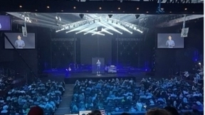 加州牧师异地同屏布道，微美全息3D搭载5G通讯多地跨屏互动成现实