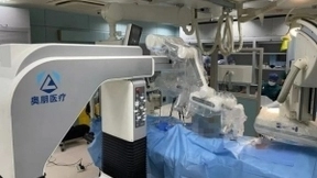 奥朋医疗完成机器人辅助主动脉覆膜支架介入手术人体临床实验