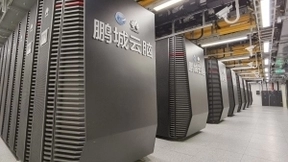 深耕算力“根”技术，构筑“网络”新生态，未来AI产业发展大有可为