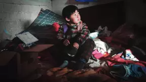 网易邮箱携手壹基金做公益，给山区儿童送冬衣