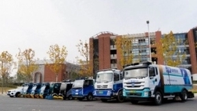 六分科技牵手仙途智能,厘米级高精度定位助力智能环卫清扫车“精智上岗”