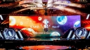 动感地带全新品牌代言人橙络络在第十五届咪咕汇SOLO出道