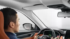 威马汽车全场景智能纯电轿车，带你感受驾乘美好，让驾乘更智能