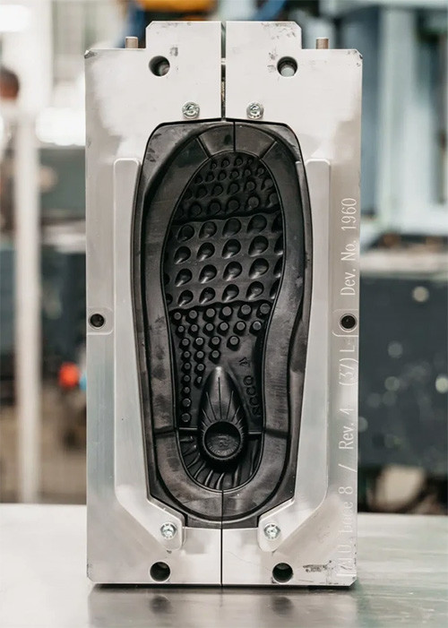 3D打印技术堪称一绝！柔性OLED、制鞋模具都能搞定