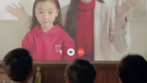 极米H3S投影仪：看电影，屏幕当然要大一点