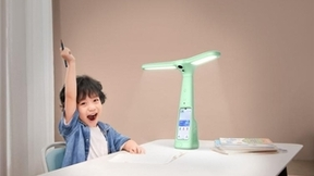 “候鸟式父母”引关注，大力智能学习灯以科技陪伴成长
