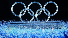 冬奥开幕式冰雪五环揭秘：LED异形屏组成 电池供电、重3吨