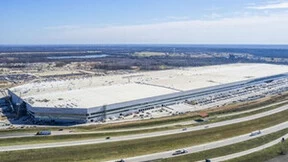 特斯拉去年中国市场营收138亿美元，连续两年增速超100%