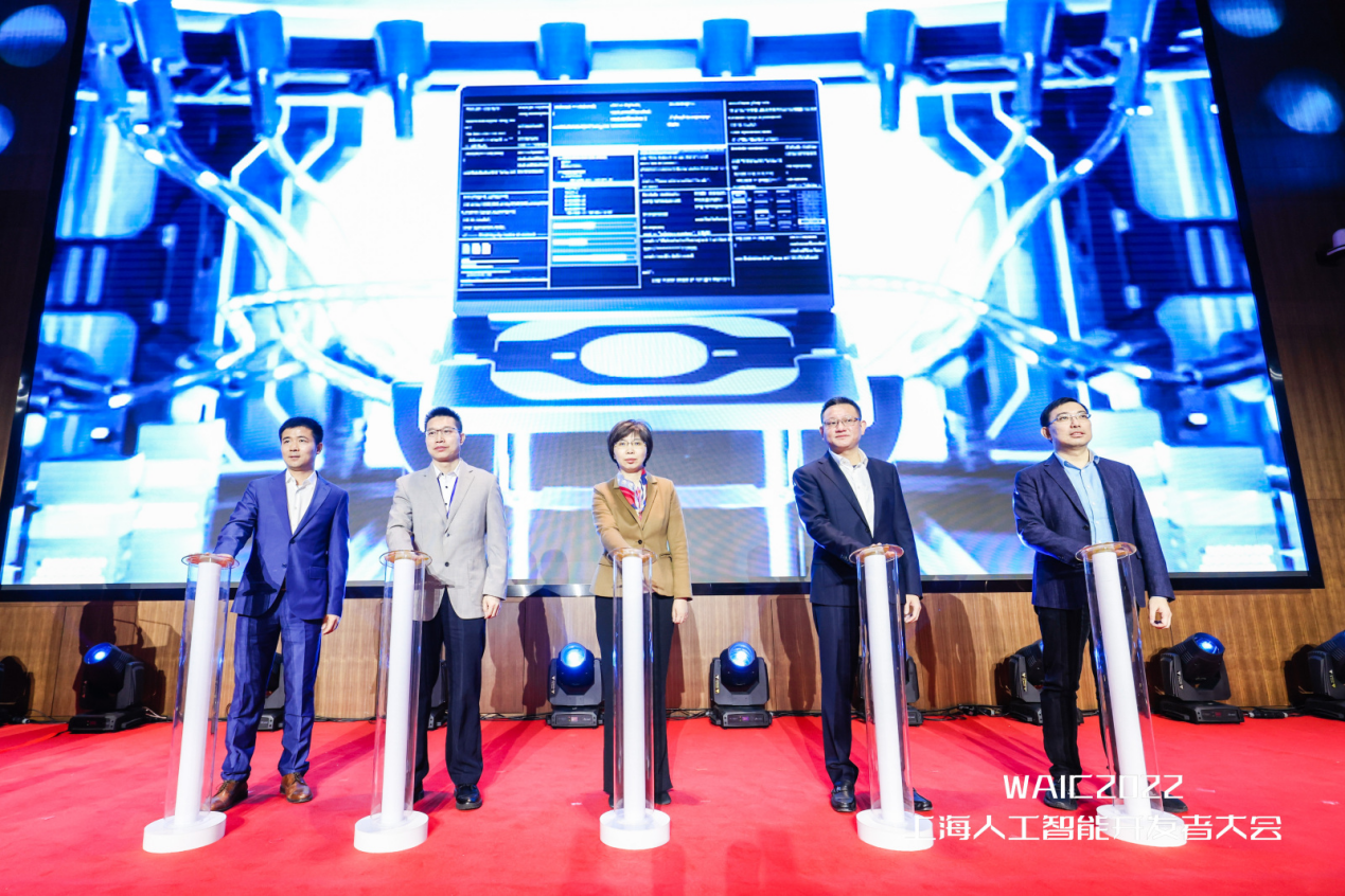 予力AI开发者，繁荣创新生态，上海临港这场盛会有哪些精彩内容？