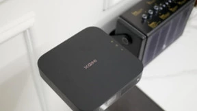 用极米NEW Z6X打《战地2042》，大屏震撼更刺激