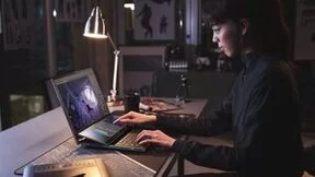 搭载MiniLED星云原画屏 ROG冰刃6双屏4月24日正式开售