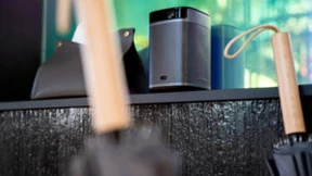 五一出游露营正当时，用极米Play超悦版开启震撼观影