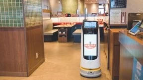 普渡机器人上岗和民烤肉店，助力无接触配送服务