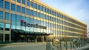 一起“犇放”的用友与软通动力，共创专业服务生态巨大价值