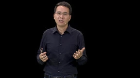 直板旗舰终极形态，中兴Axon 40系列正式发布4998元起