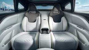 用爆棚科技感实现疯狂吸粉，详解阿维塔11的座舱智能