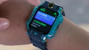 从位置到状态全都能定位，小天才电话手表Z8成为家长带娃的好帮手